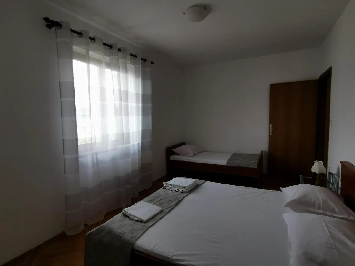 Apartments Lucia Pag Town